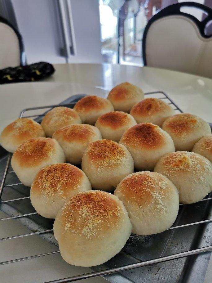 软蓬蓬的牛奶包