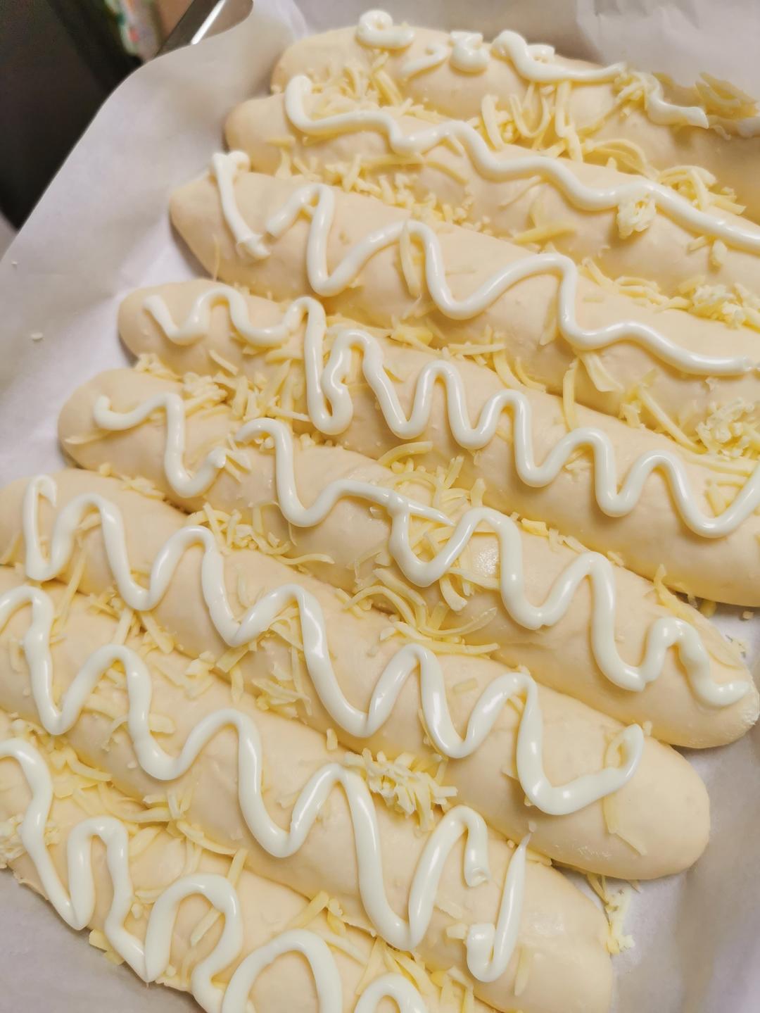 免揉面，无需手套膜，也能做的黄金芝士条面包✅