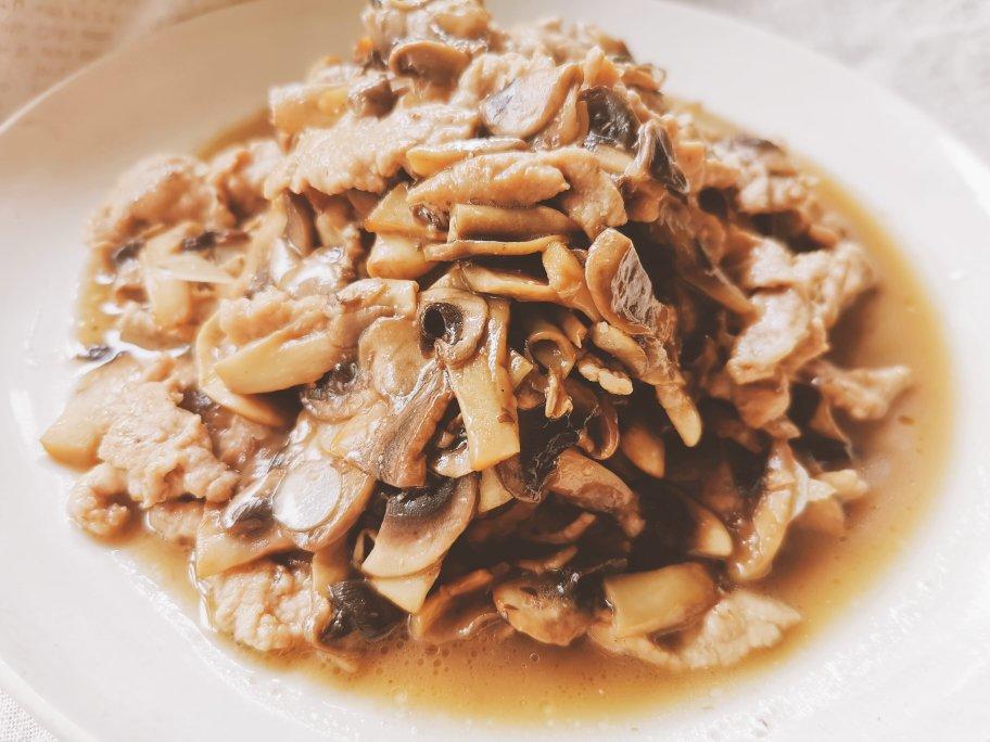 蘑菇炒肉片