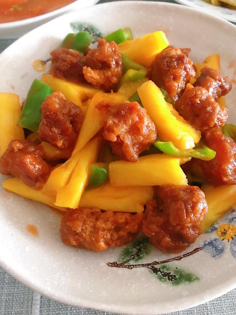 菠萝咕噜肉
