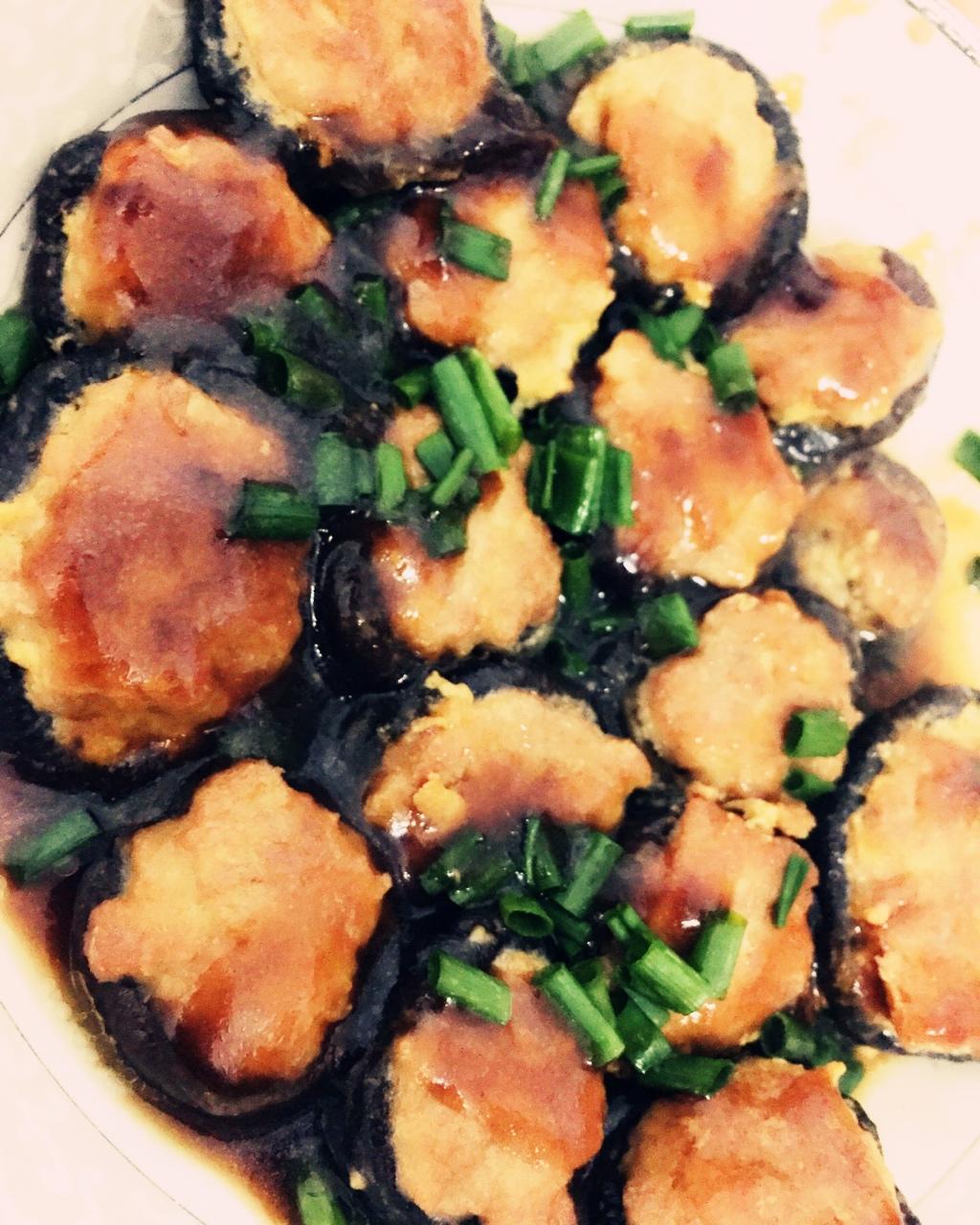 美味的肉酿香菇～～孩子爱吃的下饭菜