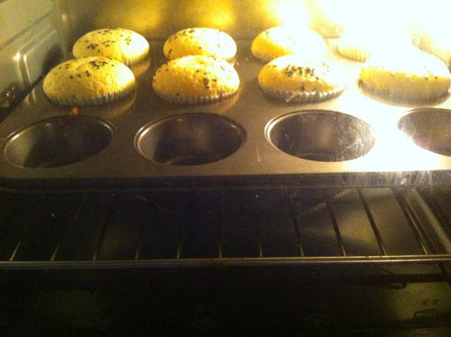 迷你戚风杯子蛋糕