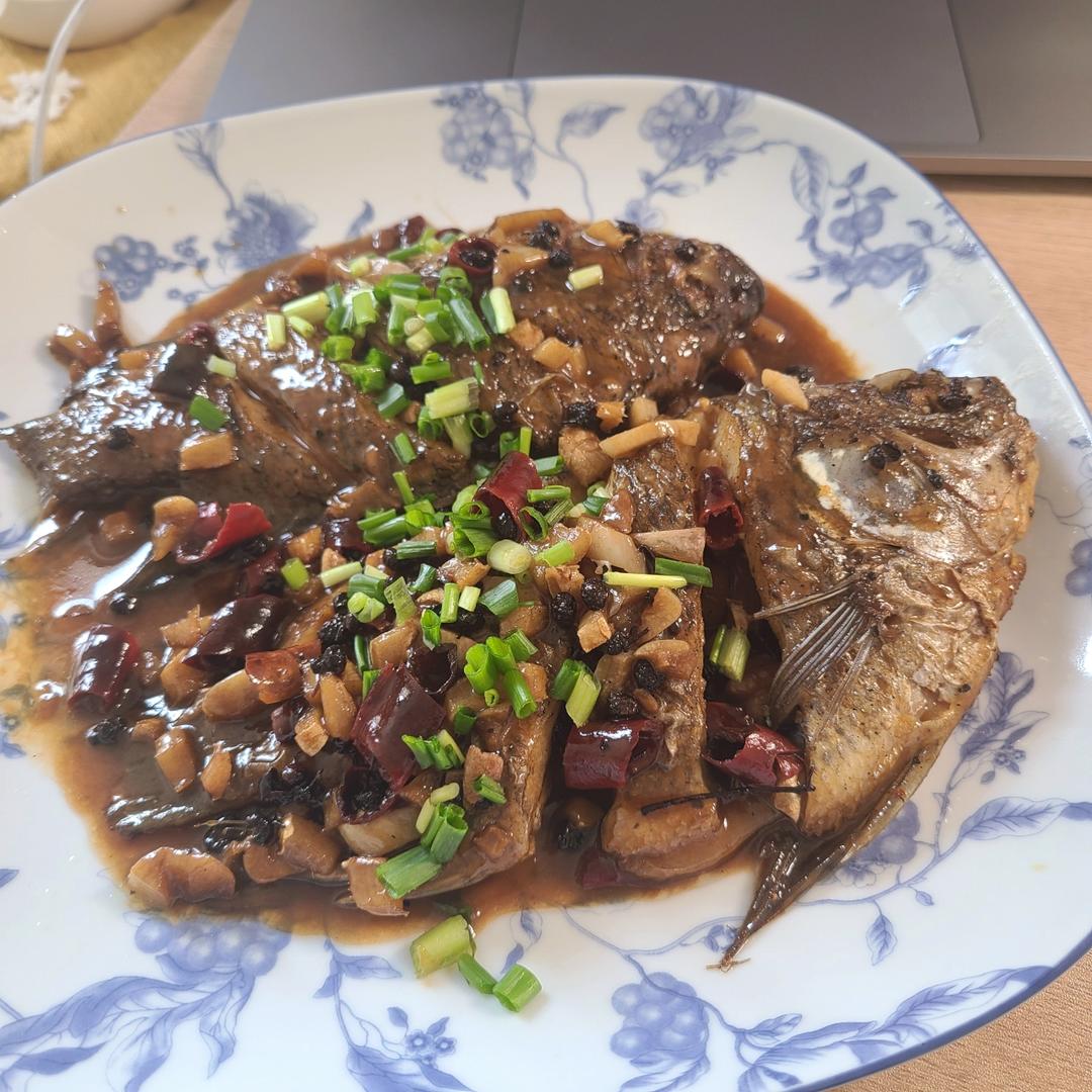 红烧罗非鱼