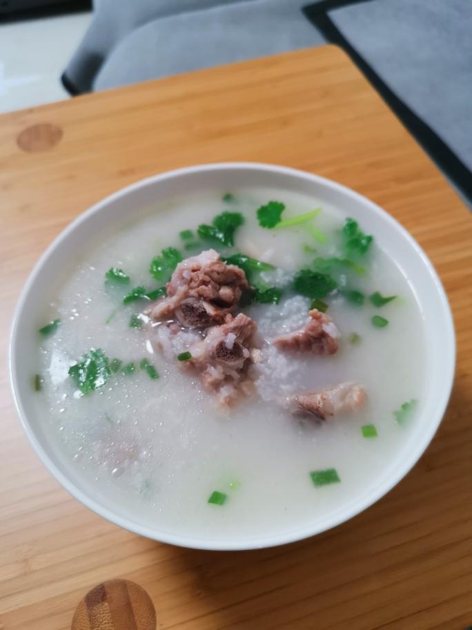 超香筒骨粥