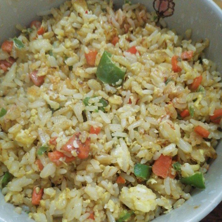 比王刚做的还好吃的黄金蛋炒饭粒粒分明颗颗饱满