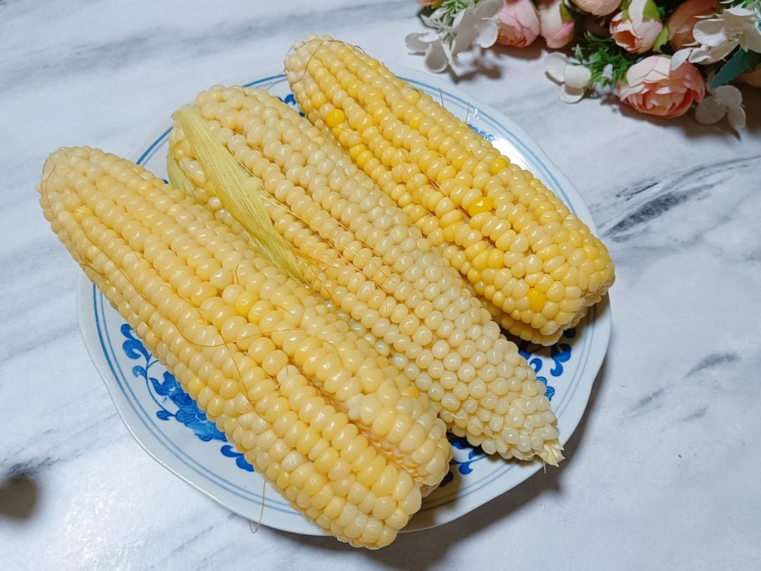 玉米面发面饼子