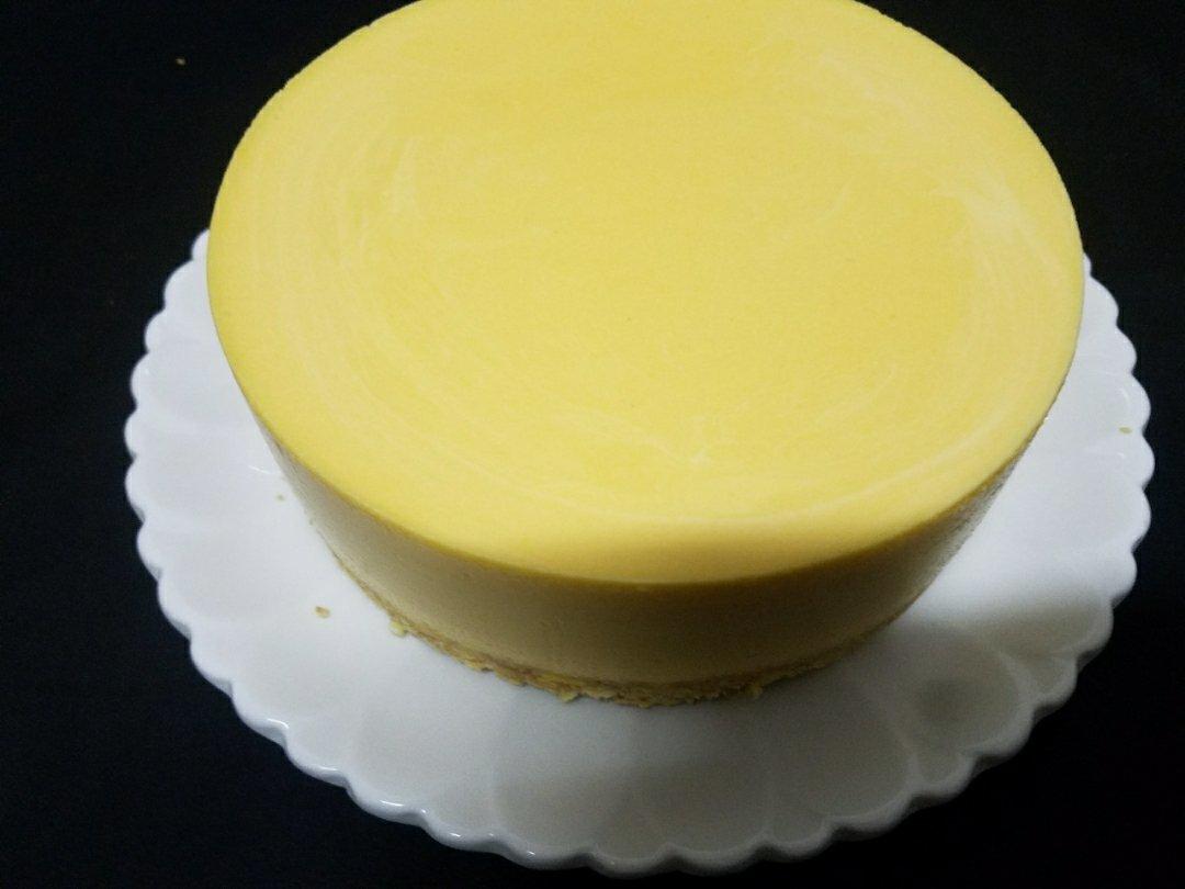 零失败，无需烤箱，入口即化的(南瓜慕斯蛋糕）内附淡奶油打发教程