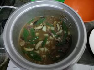 长豆角土豆肉卷焖饭的做法 步骤8