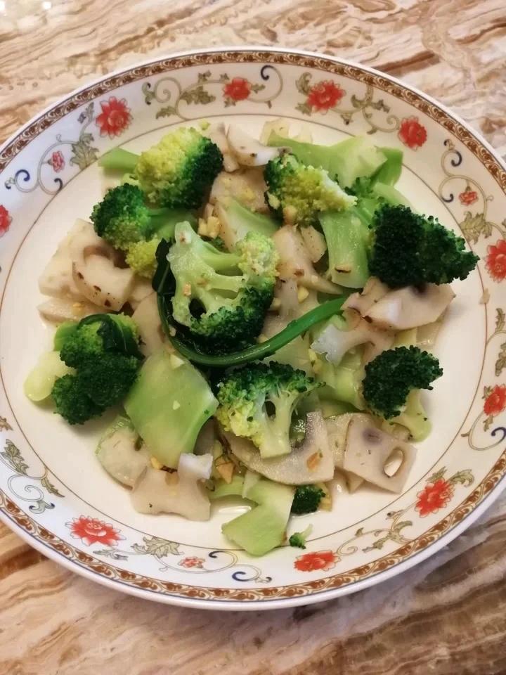 西兰花拌莲藕（无油素食）