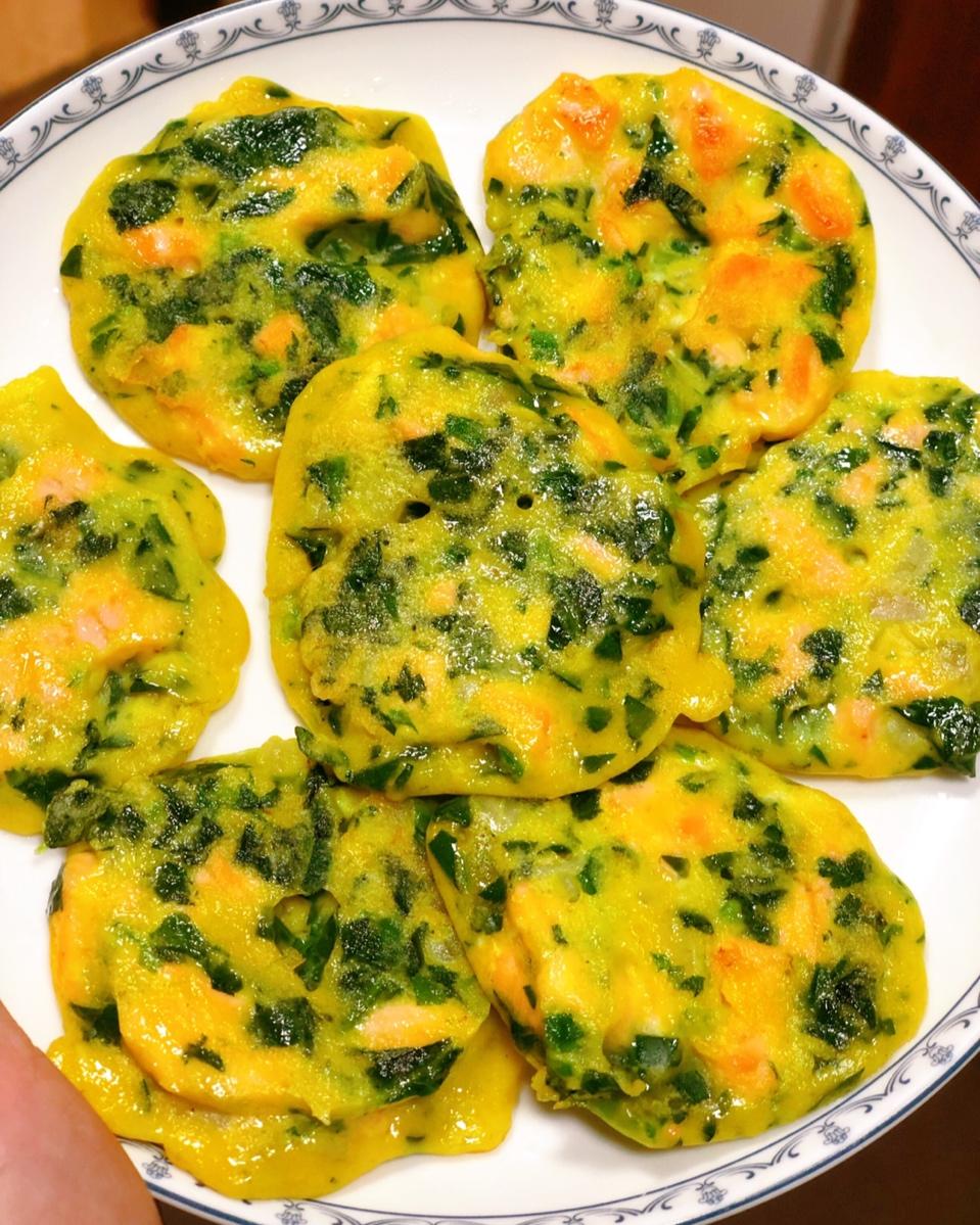 三文鱼菠菜鸡蛋饼 宝宝辅食食谱