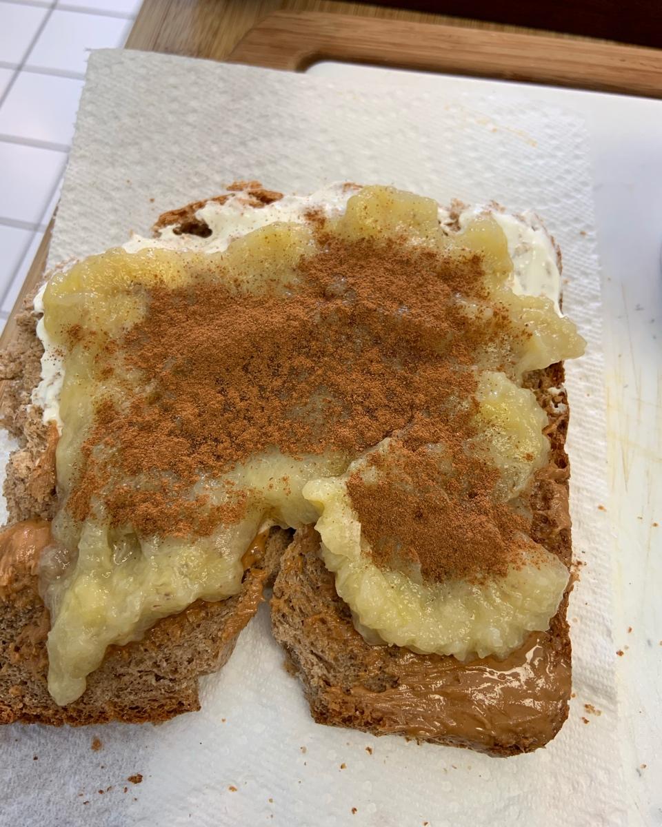 香蕉泥花生酱三明治（我的食欲稳定器）| 健康·三餐