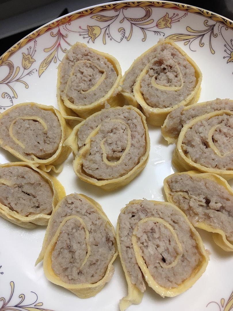 兔兔爱咪做的潮汕菜蛋卷蛋肉卷