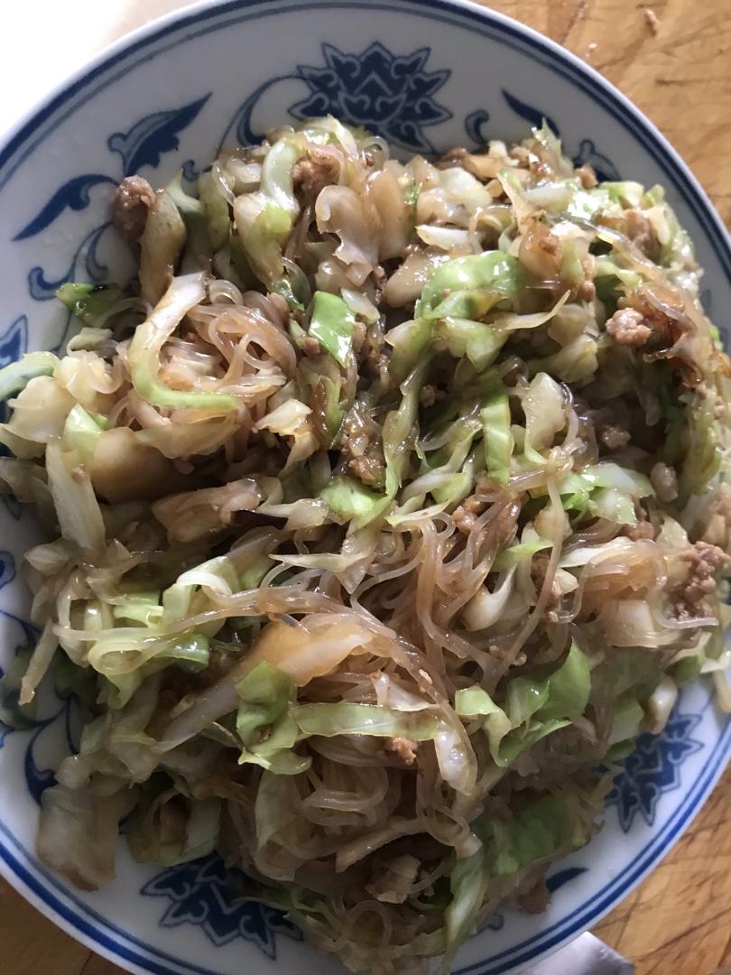 肉末圆白菜（甘蓝菜）炒粉丝【妞的食记】