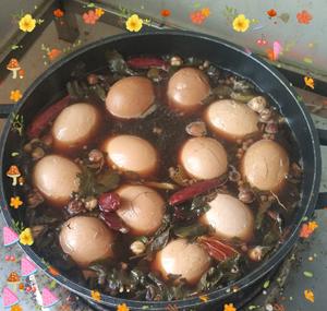 家用锅煮五香茶鸡蛋的做法 步骤4