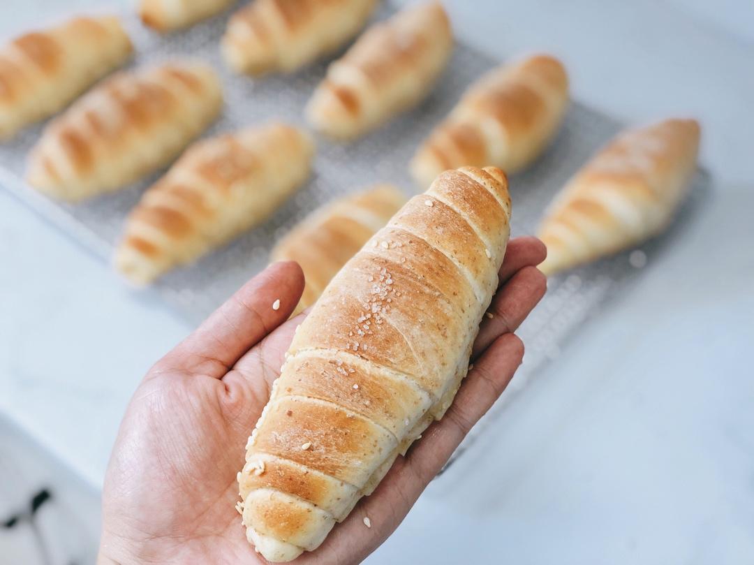 全麦芝麻盐面包