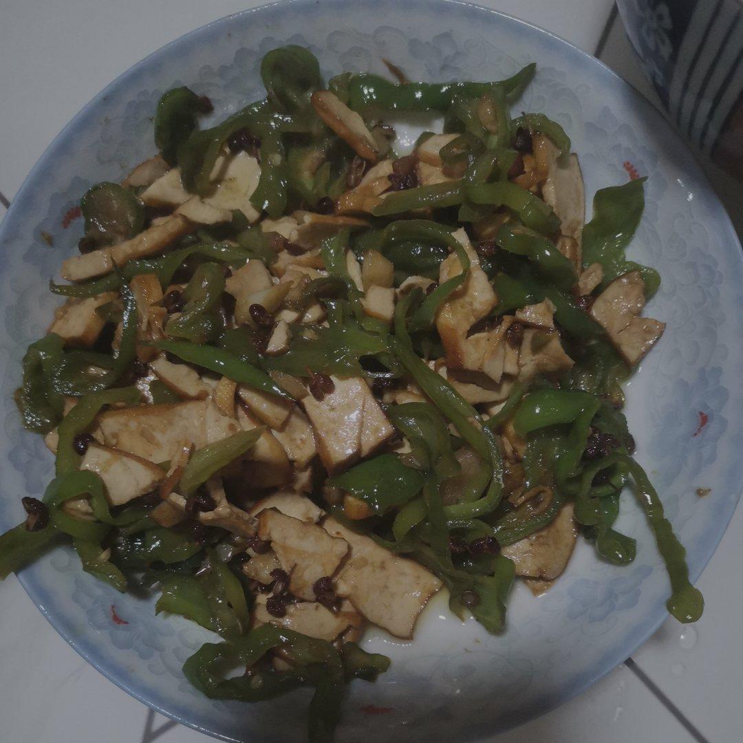 青椒炒豆干