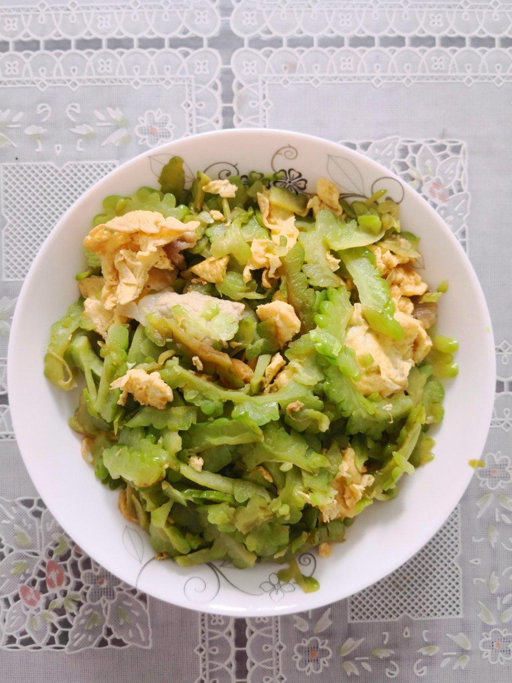 苦瓜炒鸡蛋