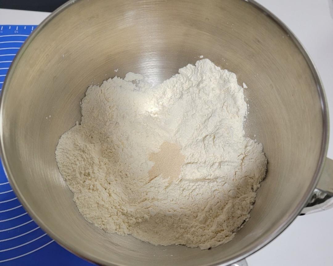 纯奶手撕吐司的做法 步骤1