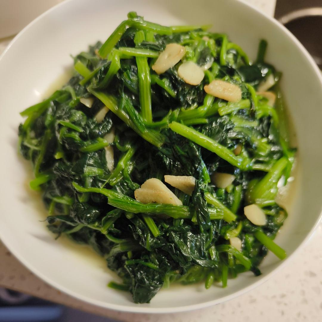 不涩口又嫩的清炒菠菜