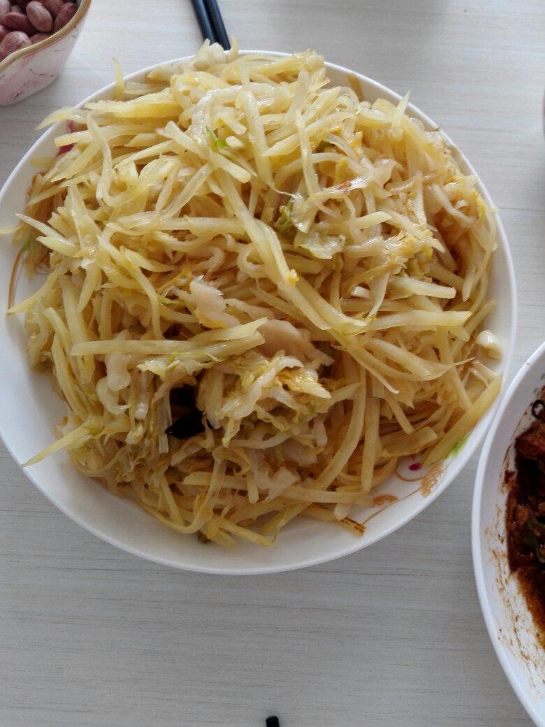 酸菜炒土豆丝