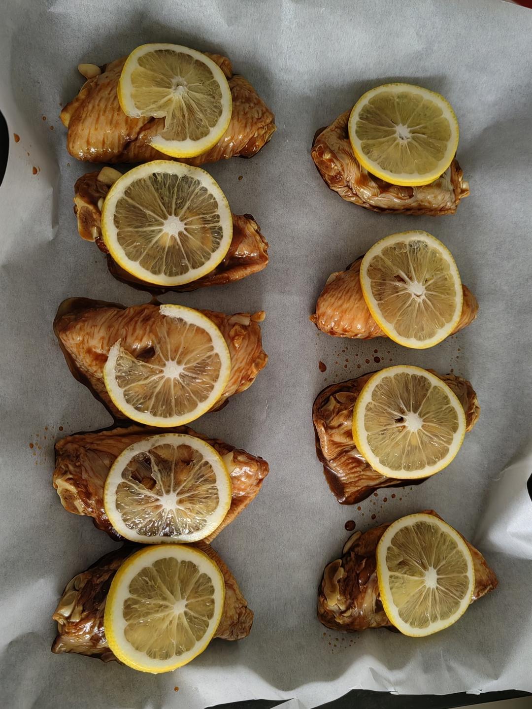 好吃到舔手指的🍋柠檬蒜香烤鸡翅-「家庭版」