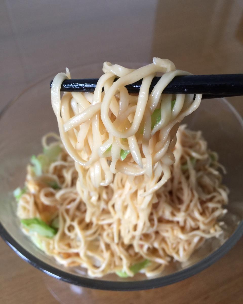 【爽滑筋道的自制面条】（鸡蛋面、菠菜面和胡萝卜面）-面面俱到，家的味道