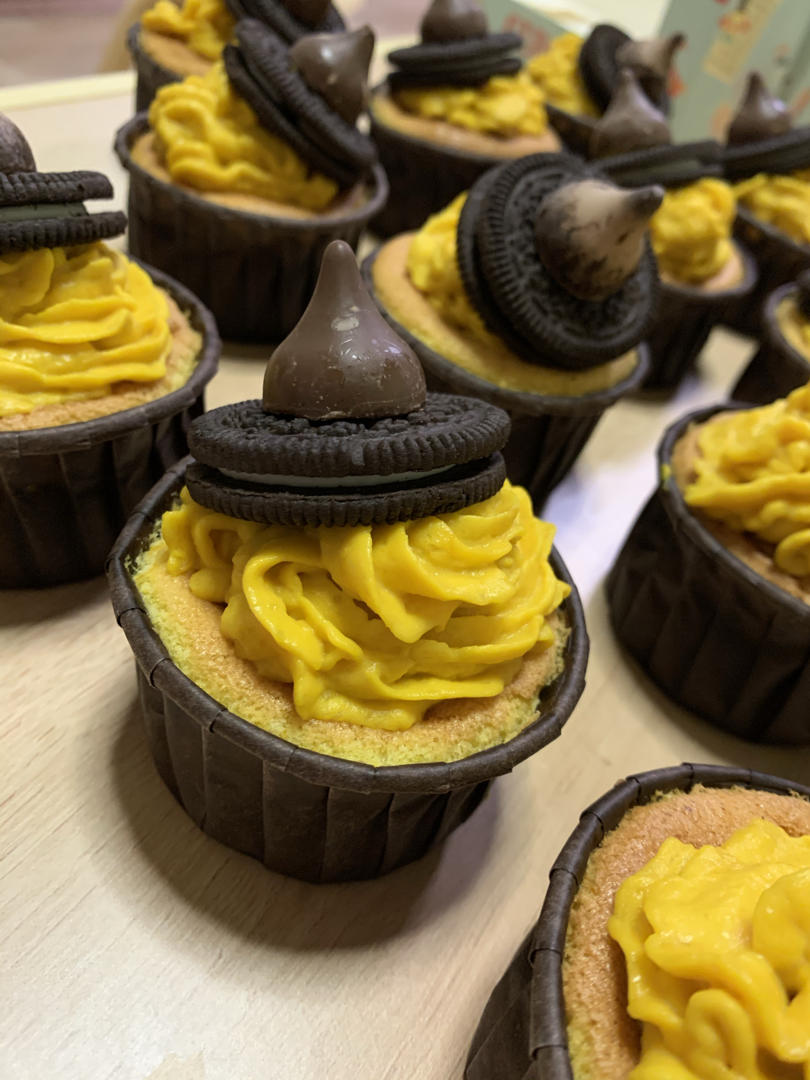 南瓜版万圣节女巫帽蛋糕