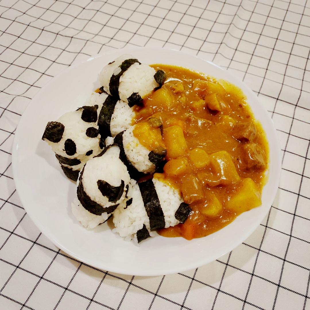 咖喱风熊猫吃翔