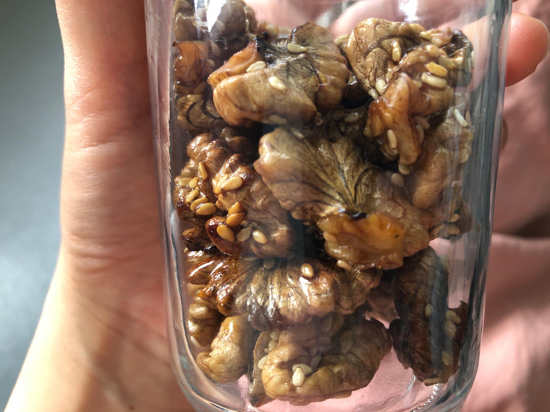 蜂蜜芝麻核桃仁