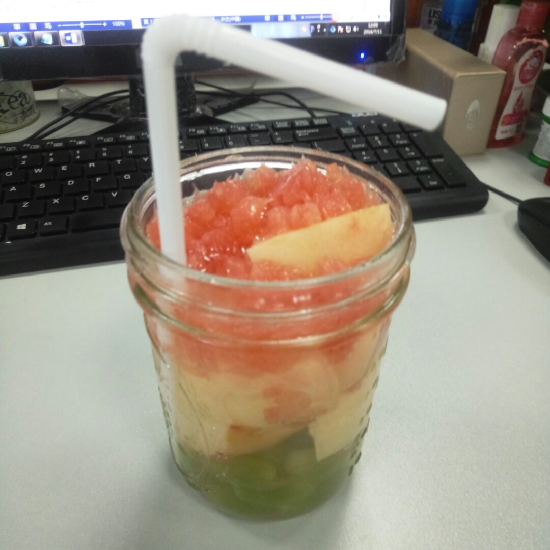 夏日清凉桃子汽水