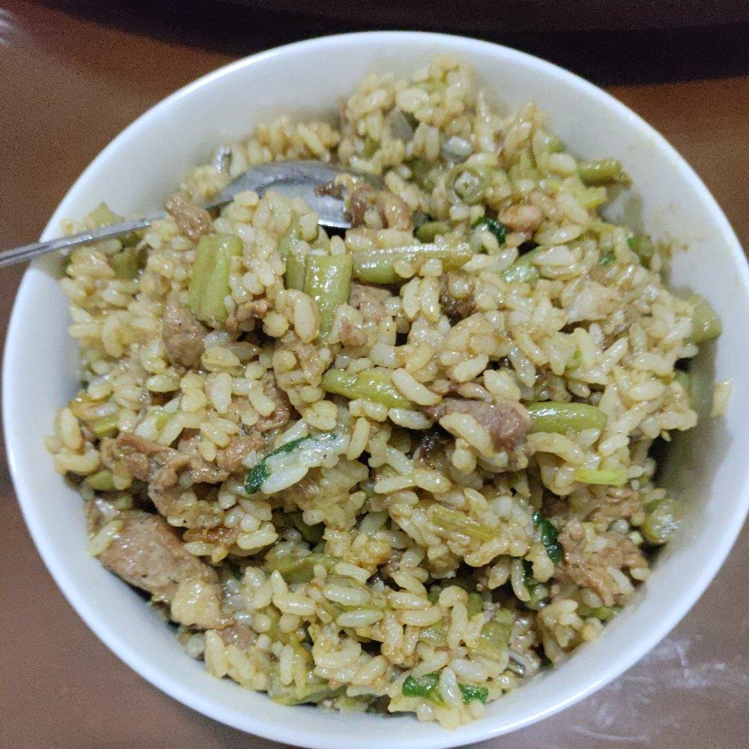 五花肉土豆豆角焖饭（电饭煲版）