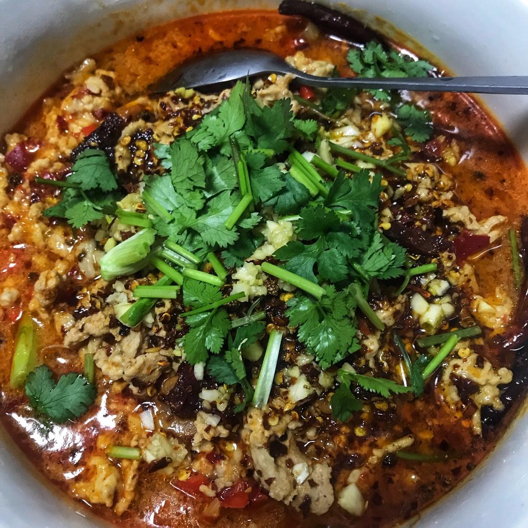 厨师长教你：“水煮肉片”的正宗做法，这味道真的很四川
