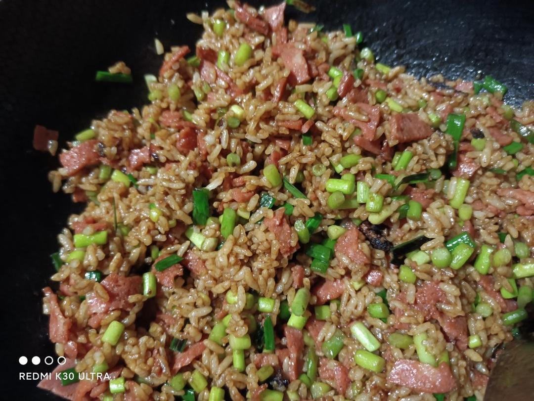 培根酱油炒饭