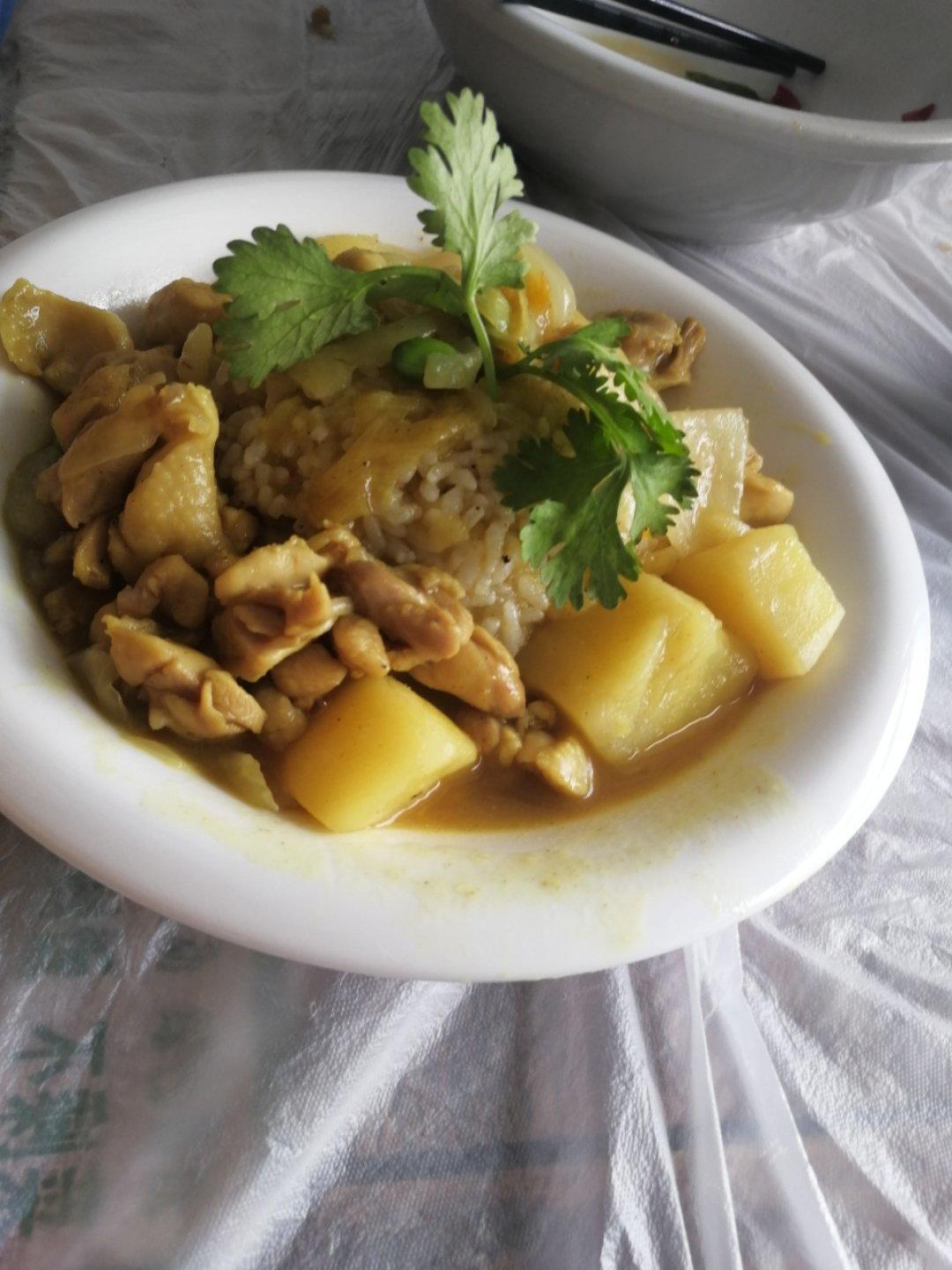 咖喱鸡肉饭