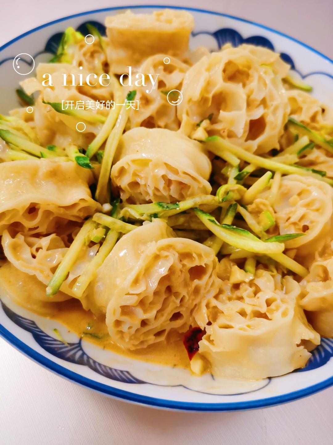 简单的网红吸汁面藕