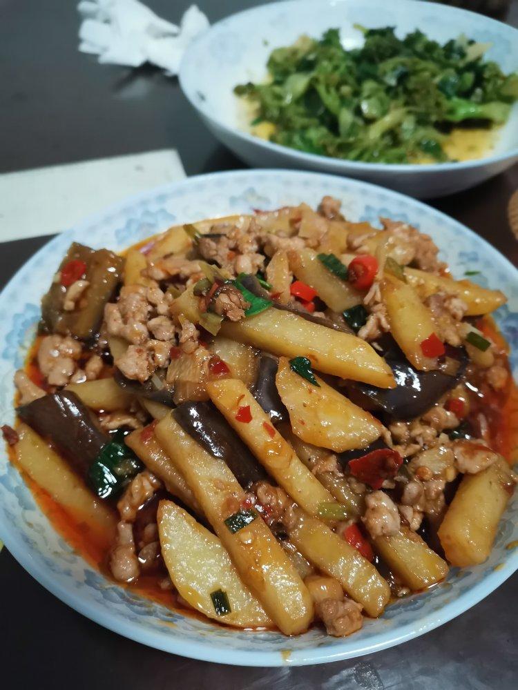 不用油炸超省油的鱼香肉末茄子煲