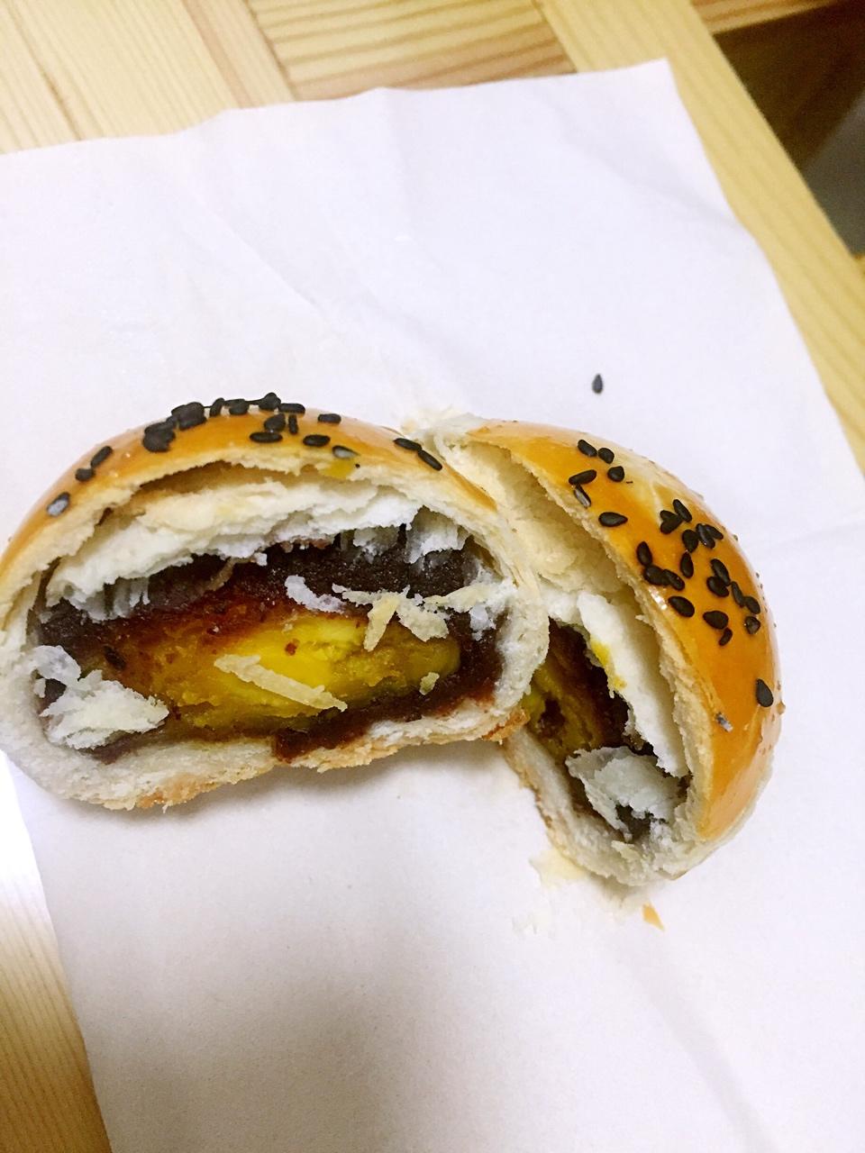 蛋黄酥