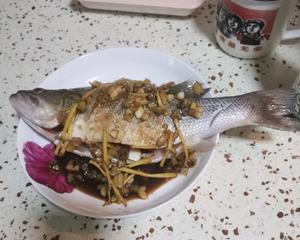 清蒸泡椒鲈鱼（不吃鱼到喜欢吃鱼）超级简单的做法 步骤5