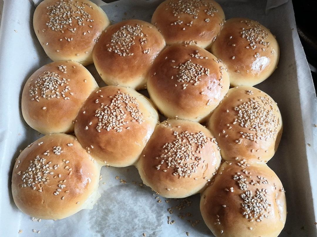 家常版蜂蜜小面包 搭配热牛奶营养早餐好味道 做法简单味道好