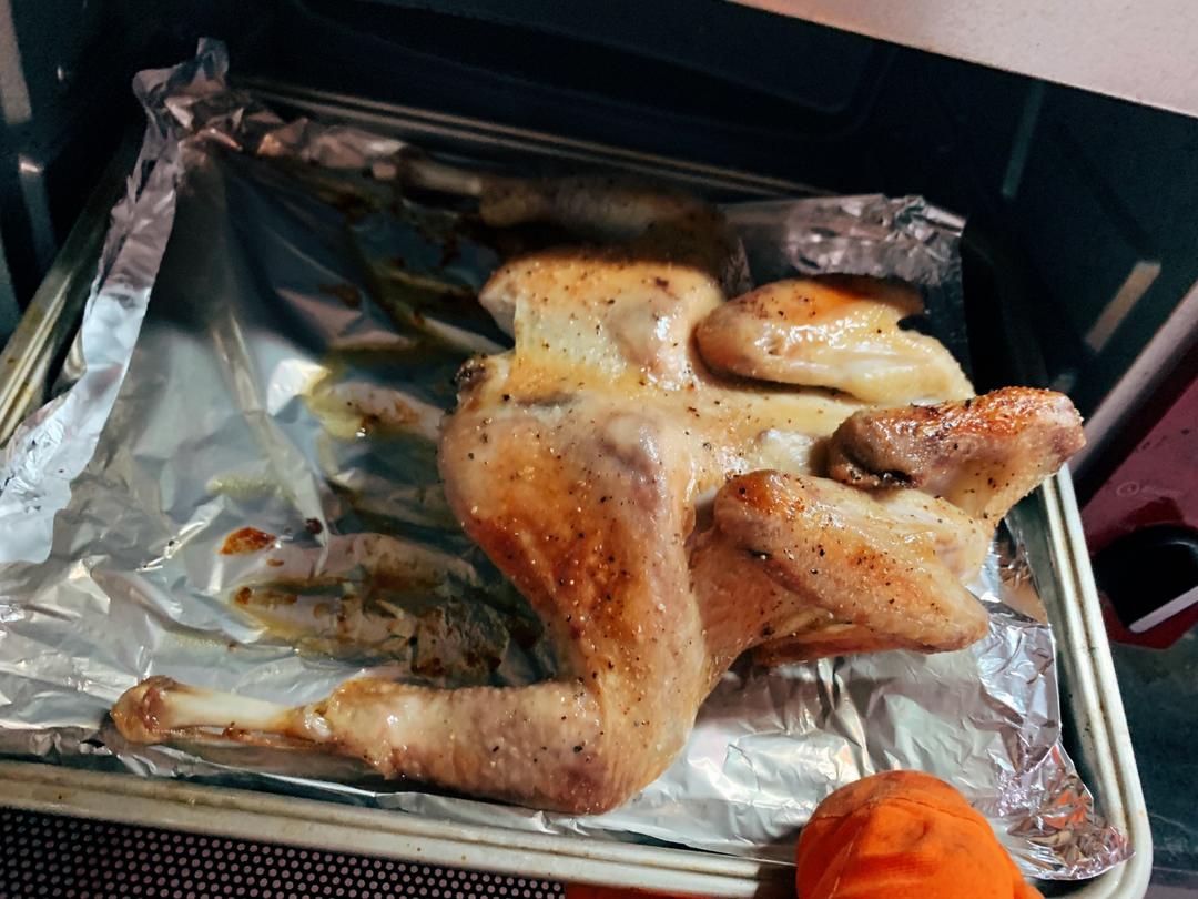 香喷喷的小烤鸡