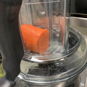 超级鲜的香菇番茄肉丸胡萝卜面疙瘩的做法 步骤2