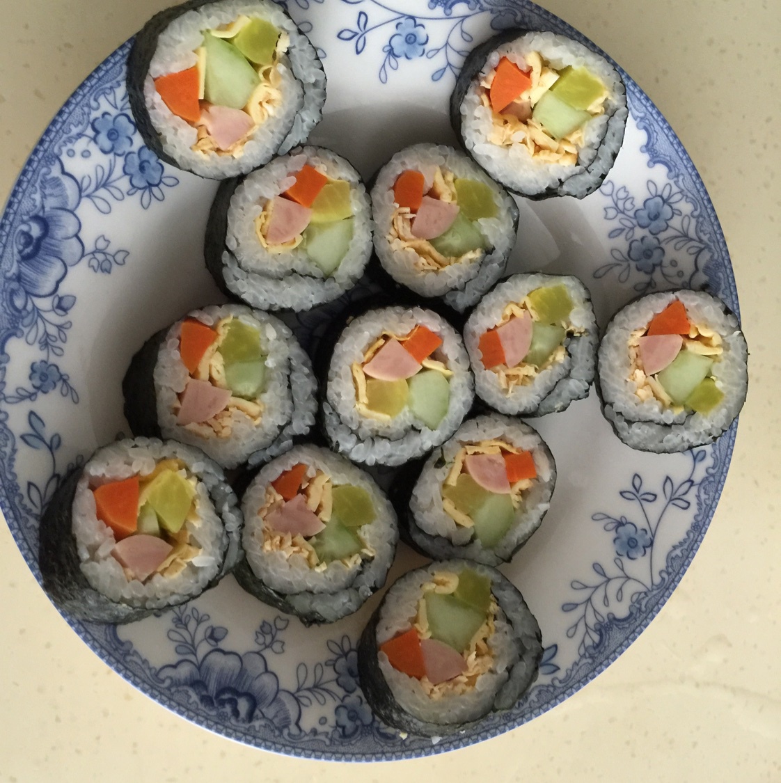紫菜卷寿司