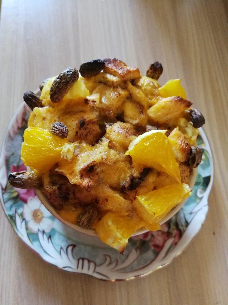 酒酿蔓越莓面包布丁