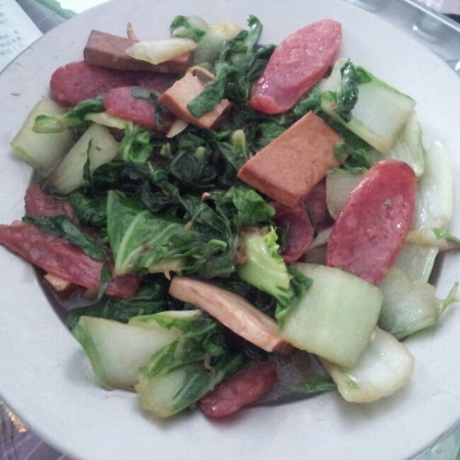 腊肠炒小白菜