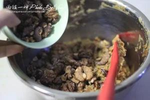 蜂蜜核桃红枣糕的做法 步骤13