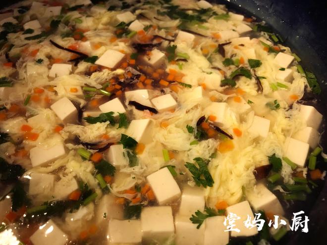 堂妈小厨—鲜蔬豆腐汤的做法