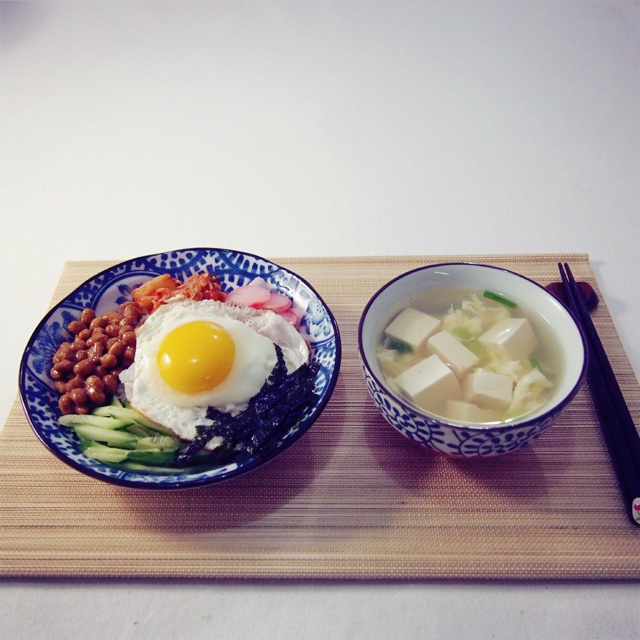 纳豆泡菜拌糙米饭