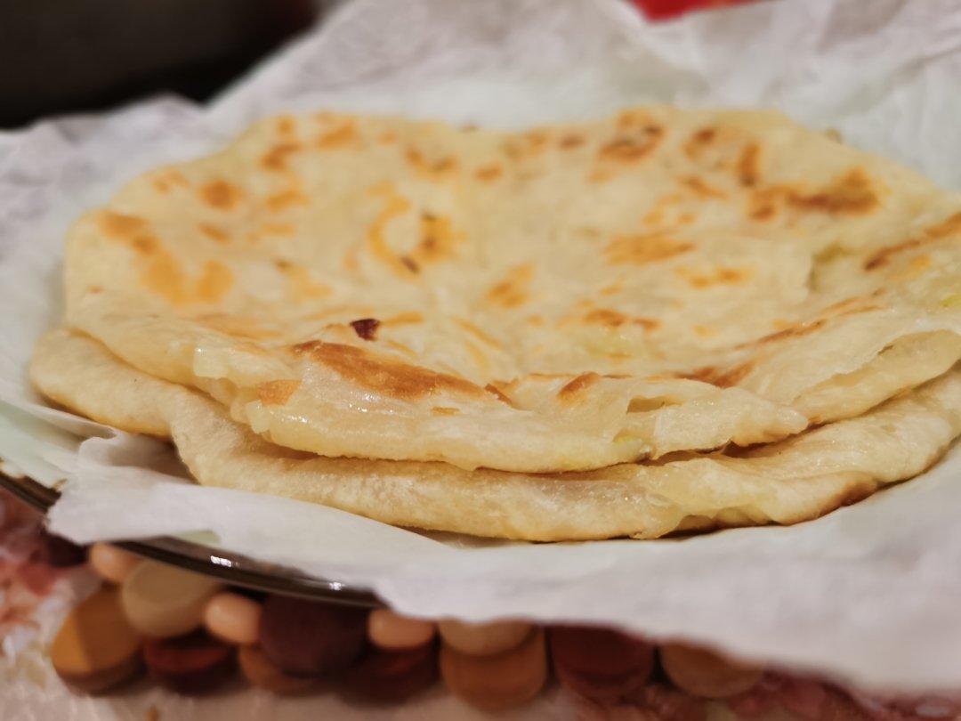 家常葱油饼 柔软多层 凉了也不硬 附细节视频详解