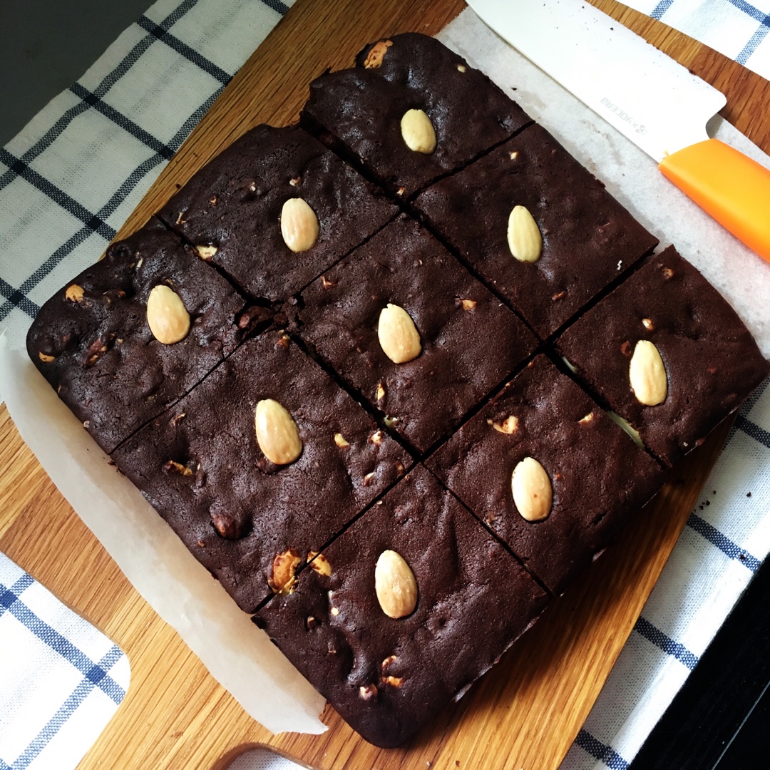 《Tinrry+》布朗尼（8寸配方）（适合新手的巧克力蛋糕）