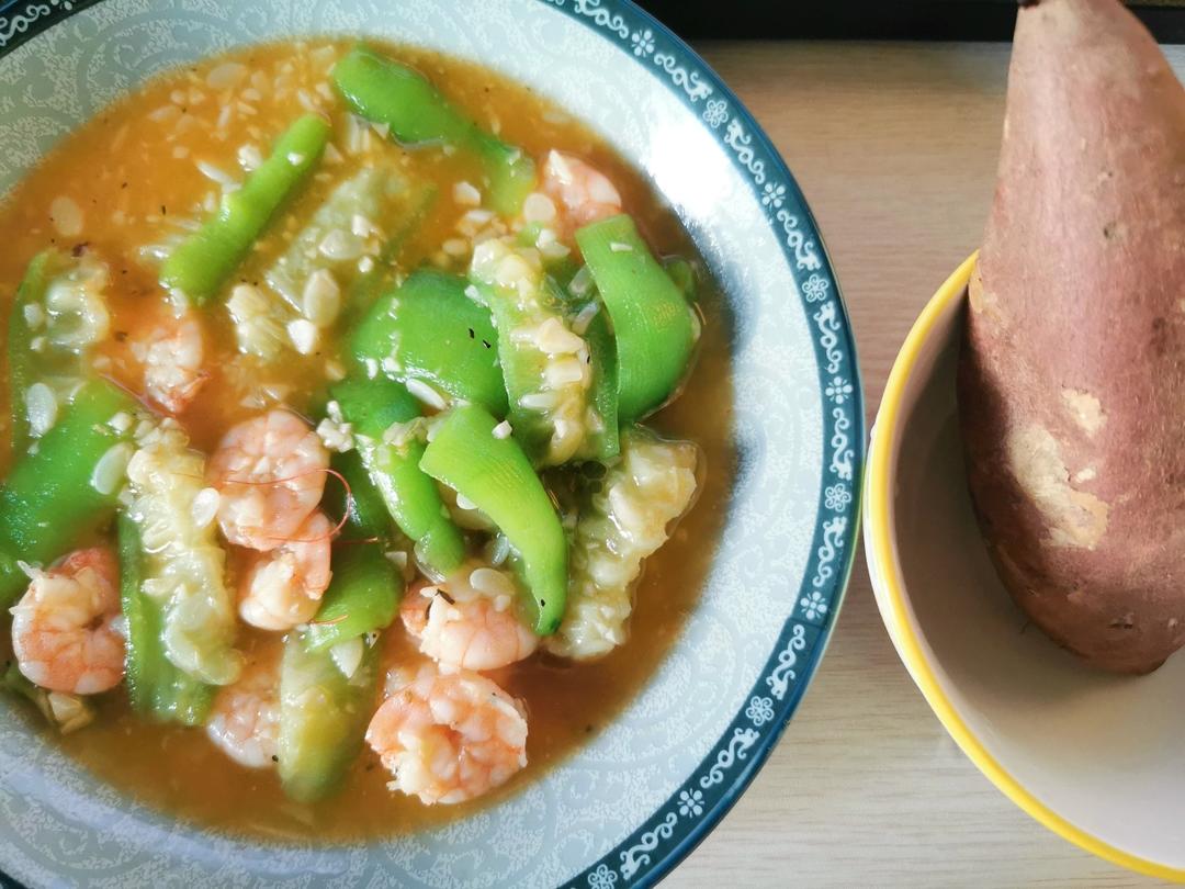 丝瓜虾仁豆腐汤
